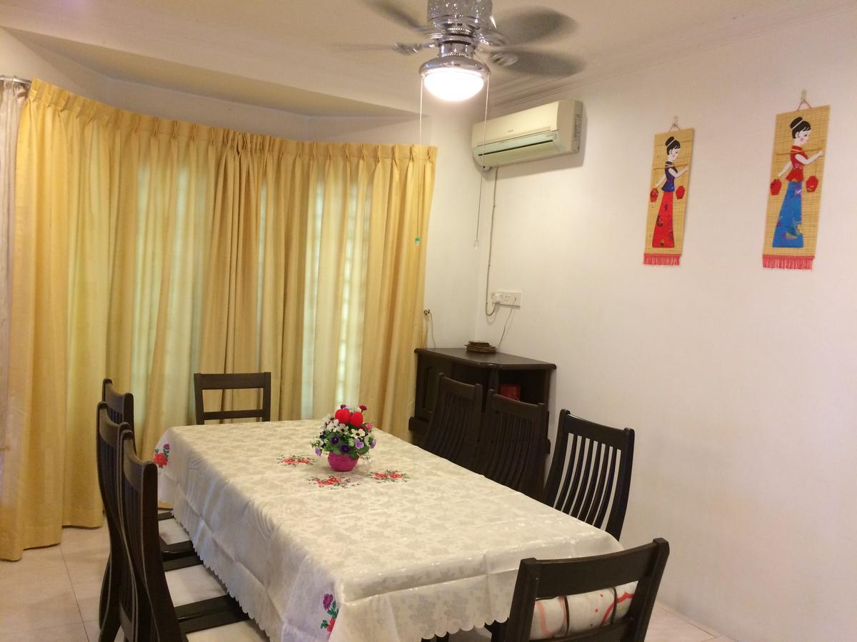 Golden Swan Sibu Homestay ภายนอก รูปภาพ